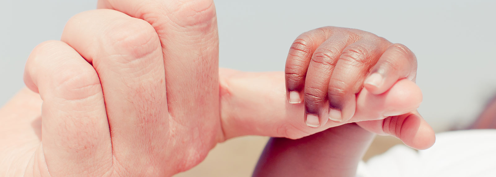 Opschorting interlandelijke adoptie ongefundeerd